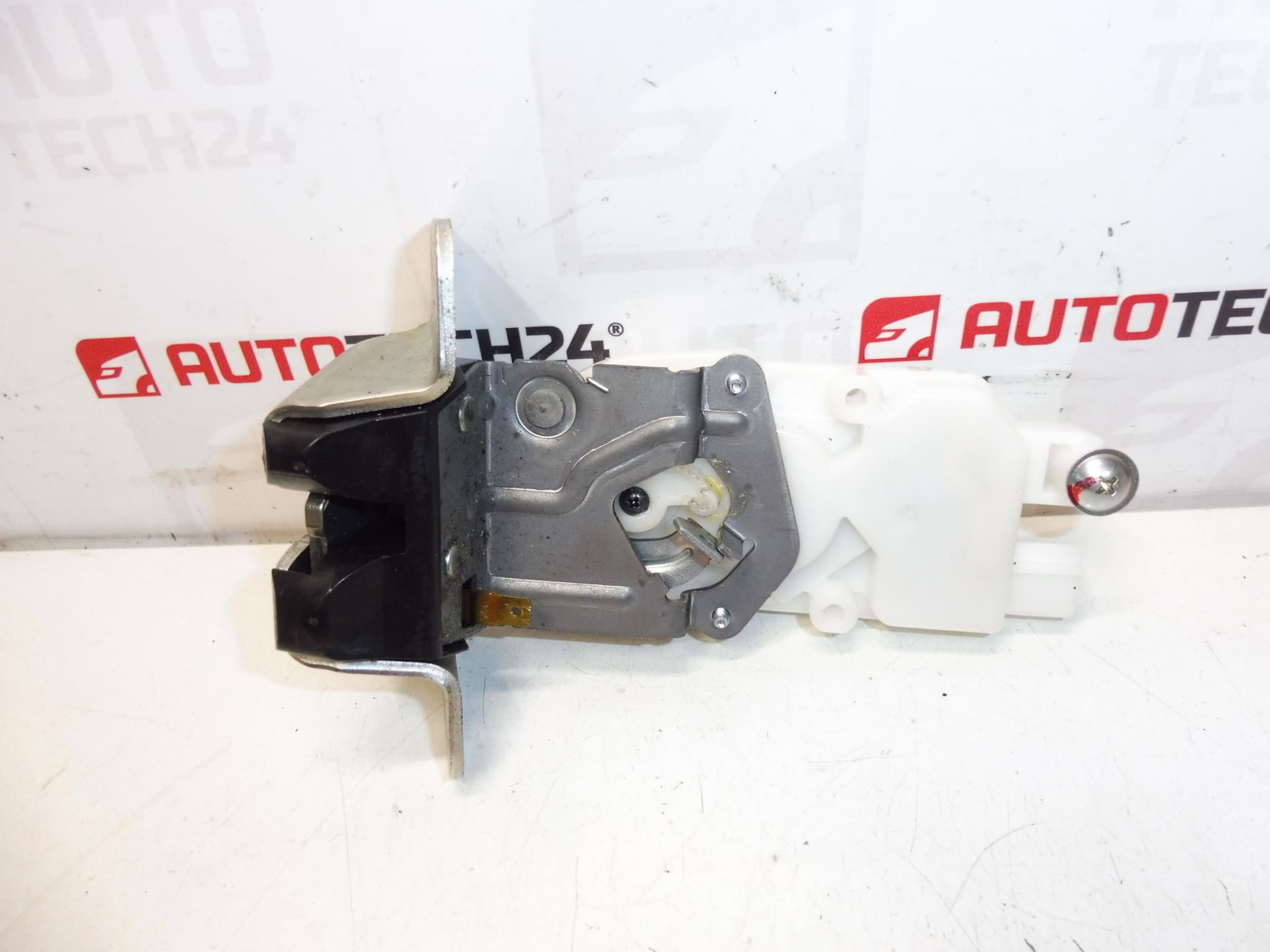 Citroën C-Crosser Peugeot 4007 8719H3 hátsó csomagtérajtó zár - Image 2