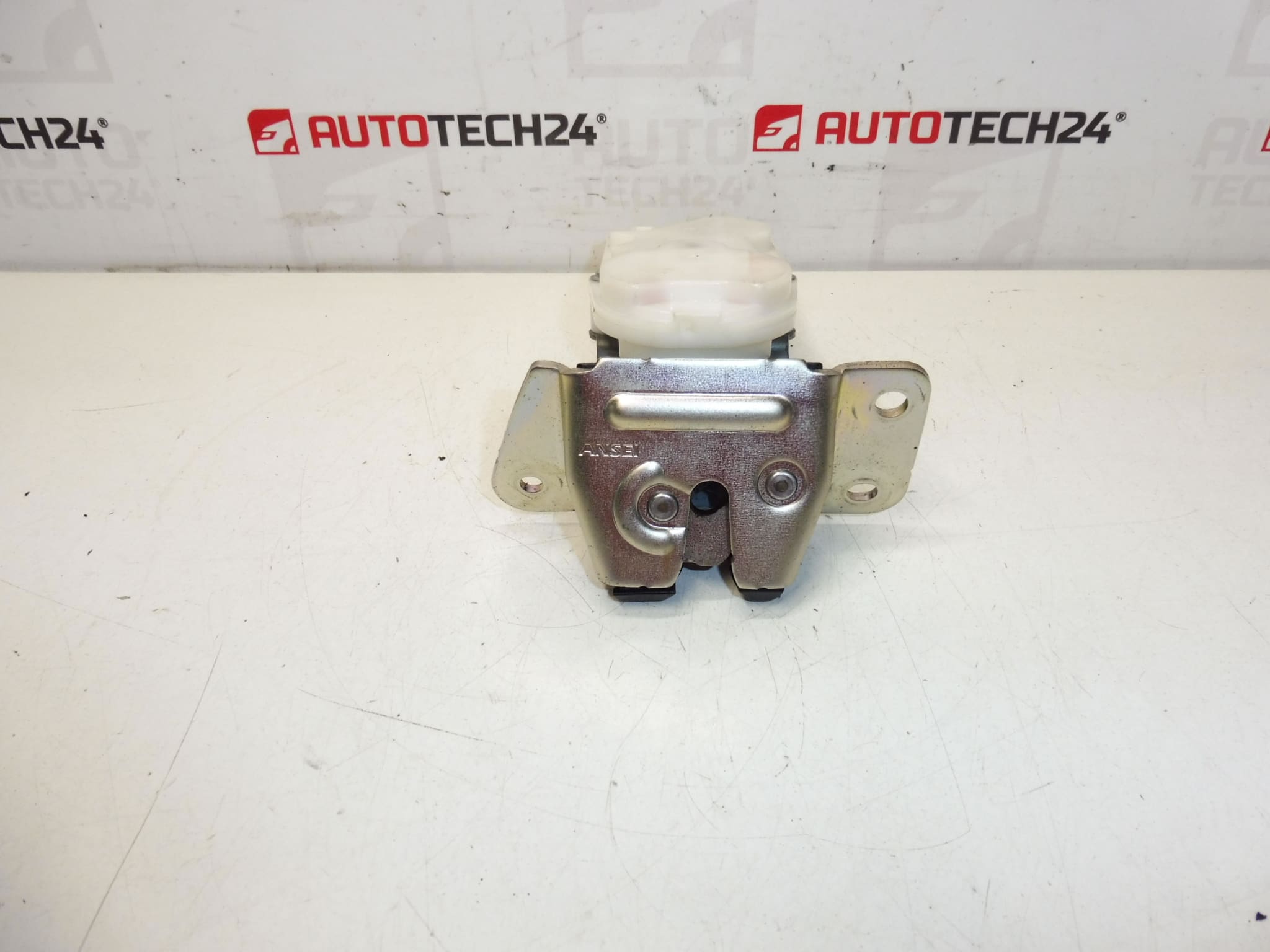 Citroën C-Crosser Peugeot 4007 8719H3 hátsó fedél zár