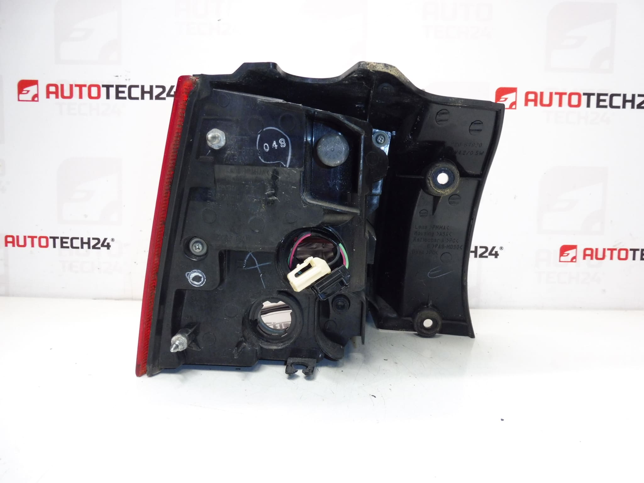 Jobb hátsó lámpa sárvédőhöz Citroën C-Crosser 6350EG - Image 2