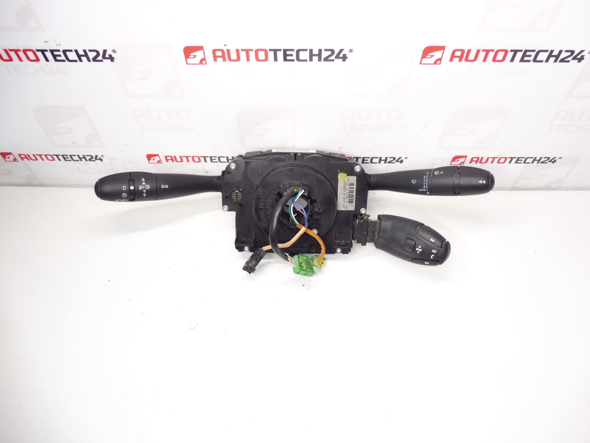 Vezetők a kormánykerék alatt Citroën C6 Peugeot 407 96611306xt 6242T1