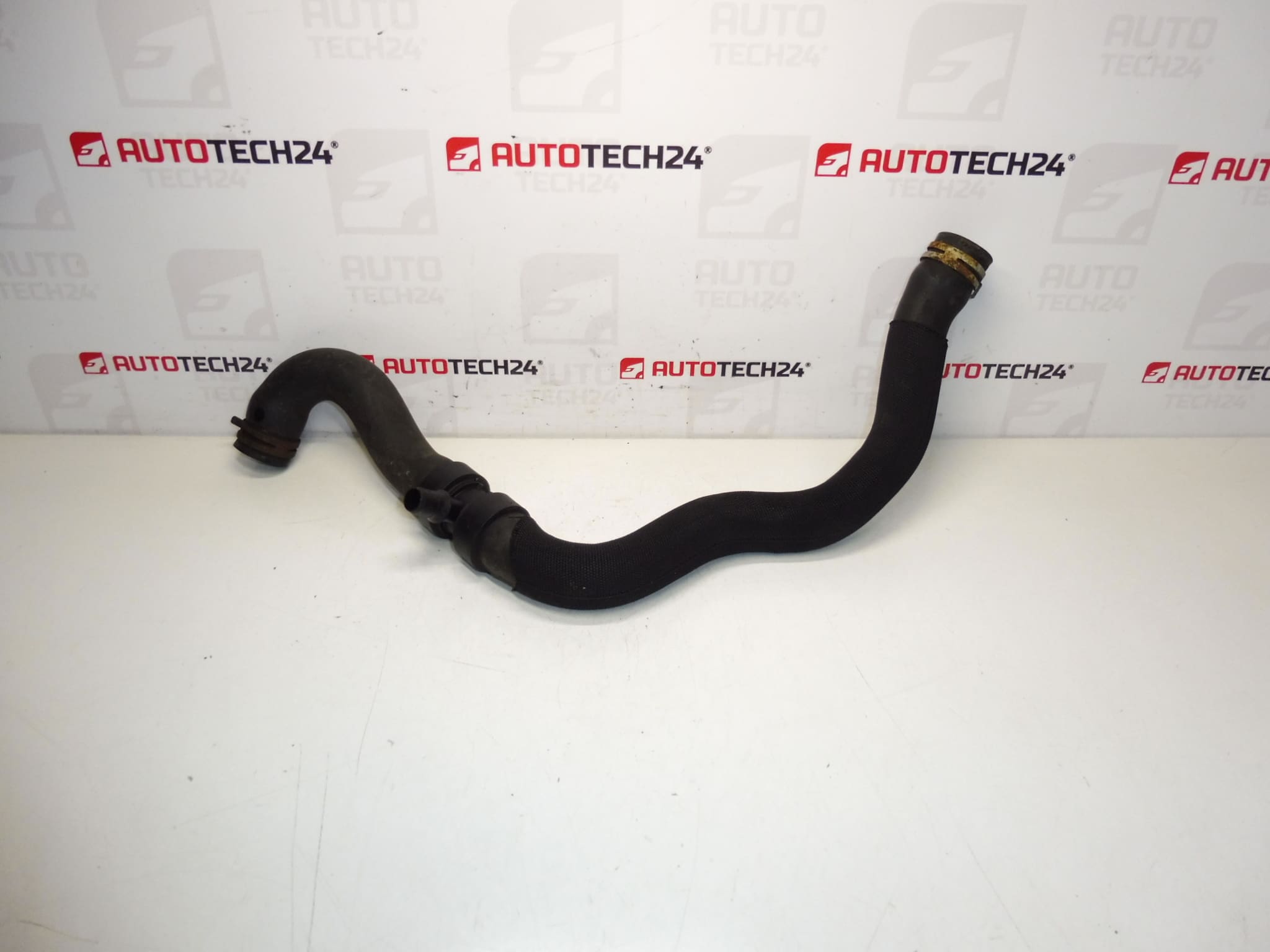 Citroën Peugeot 2.0 HDI 135208 víztömlő