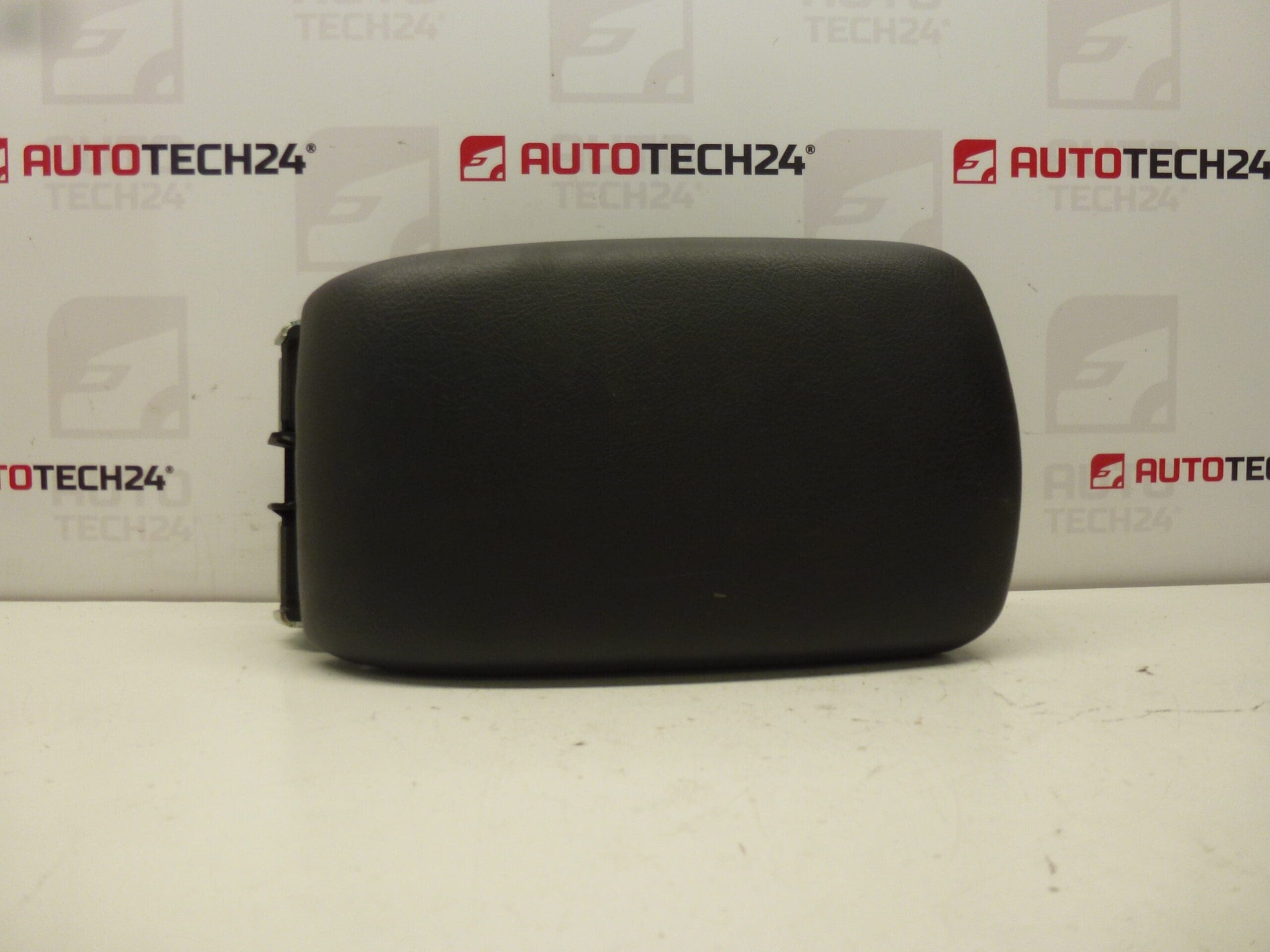 Középső kartámasz Peugeot 308 96587010ZD 7589SV