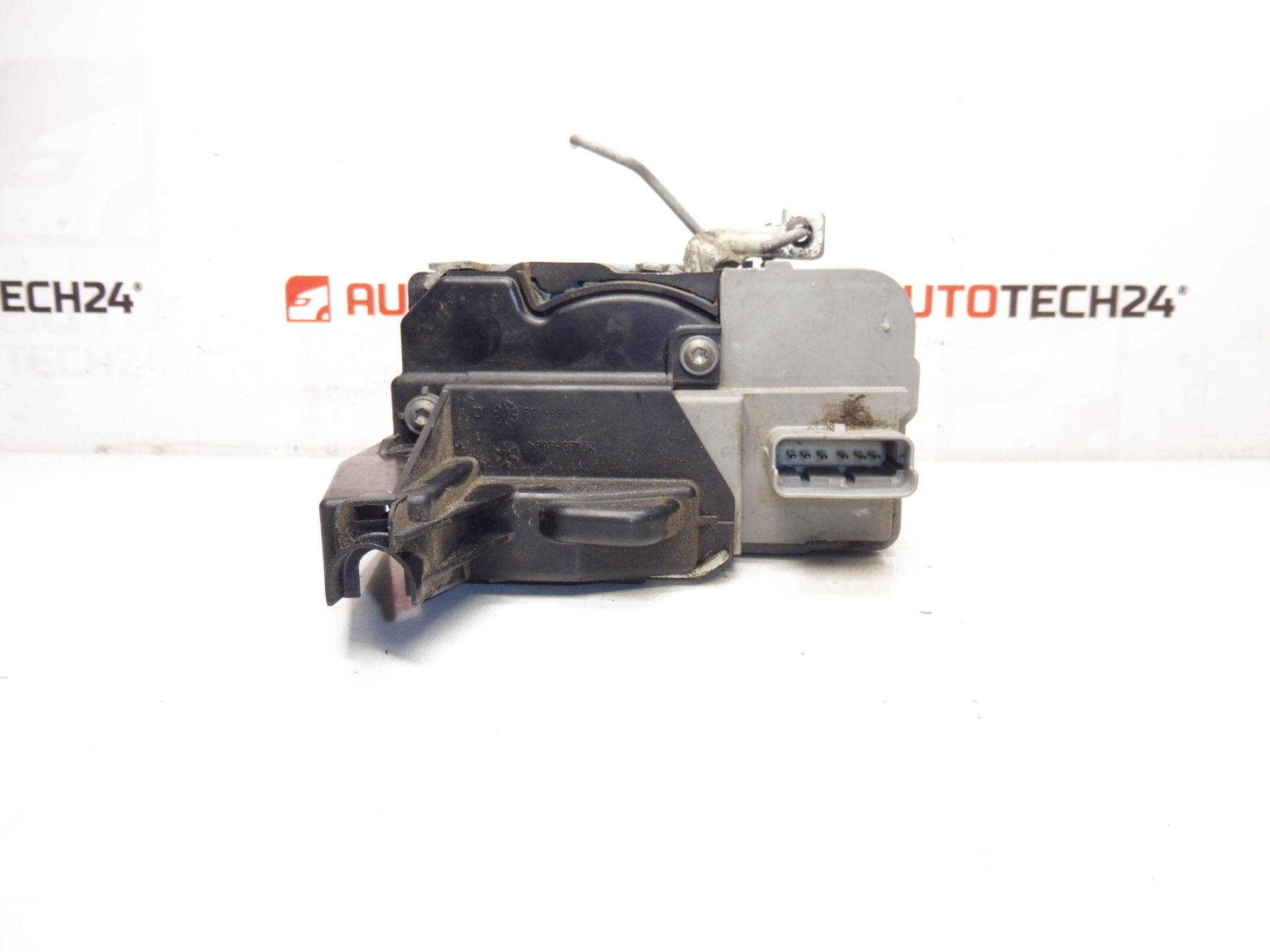 Jobb Első Utas Ajtózár Peugeot 307 9136Z9