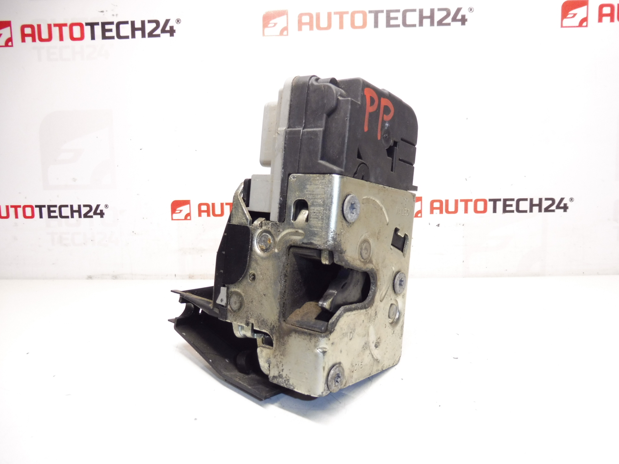 Jobb Első Utas Ajtózár Peugeot 307 9136Z9