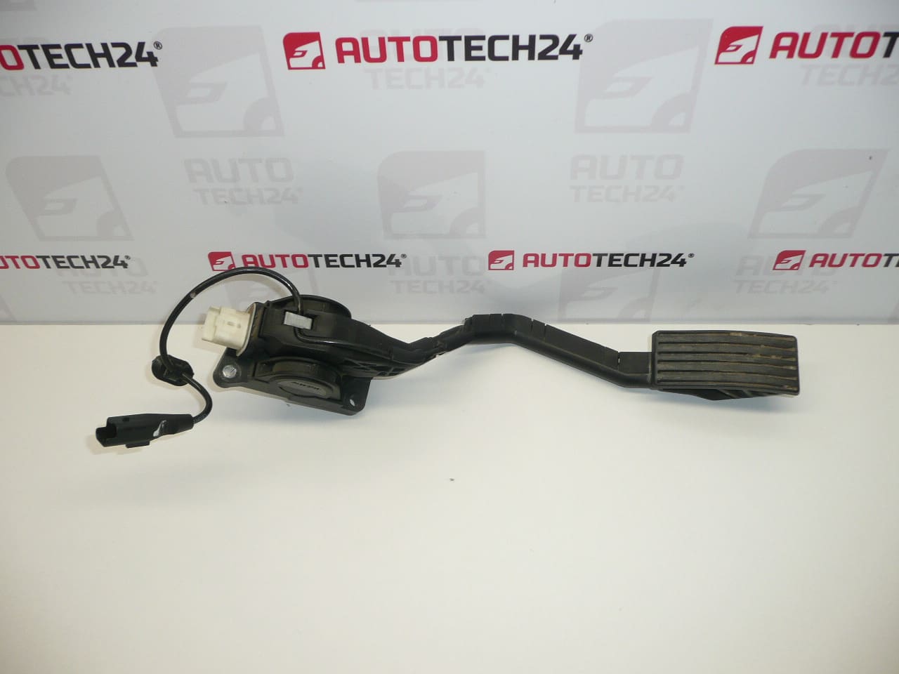 Citroën Peugeot Bosch 1601Q4 gázpedál
