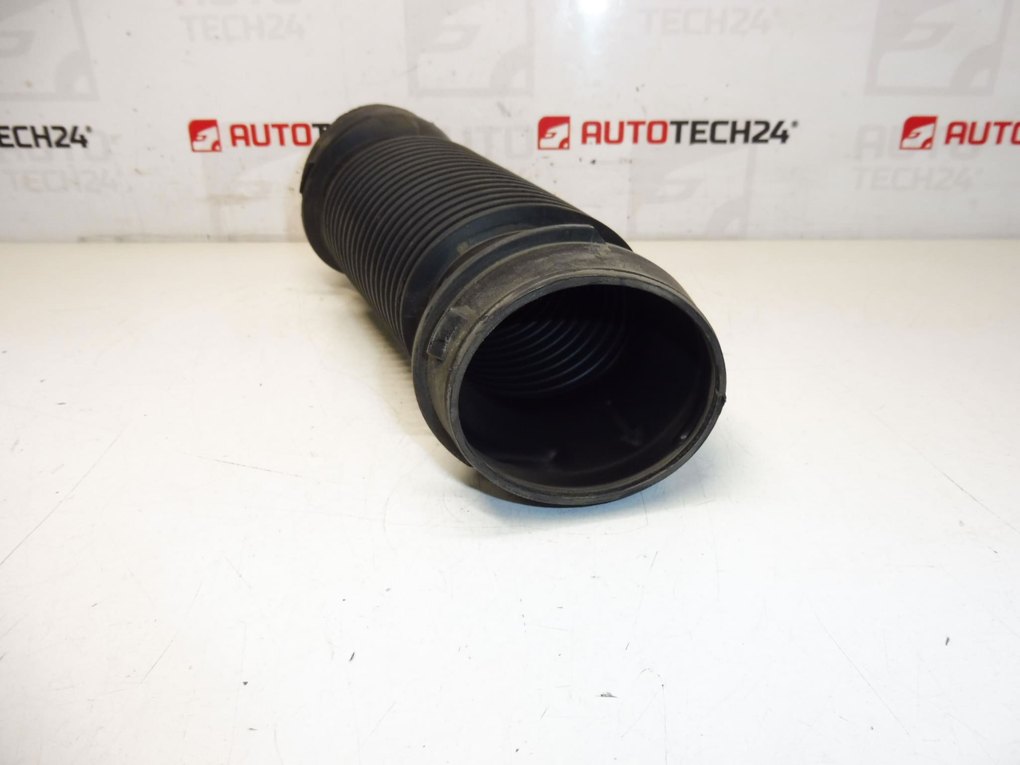 Levegő beömlő fúvóka 1.4 VTI 70 kW 8FS Citroën Peugeot 9684577280 1436R0 - Image 2