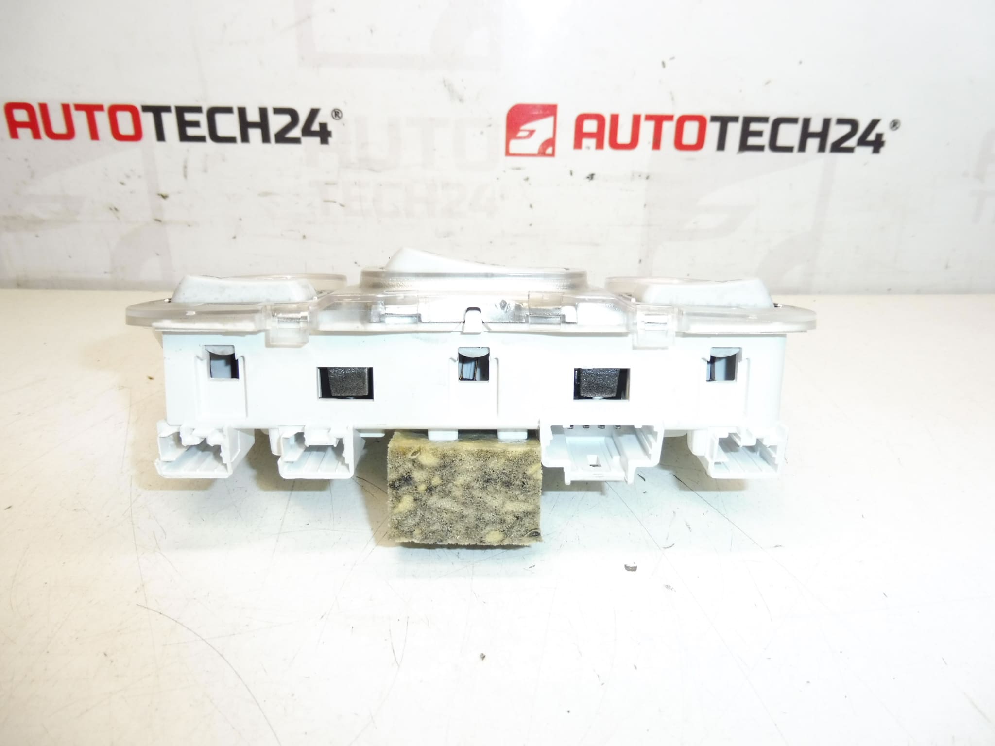 Belső világítás Citroën Peugeot 96781445PR - Image 2