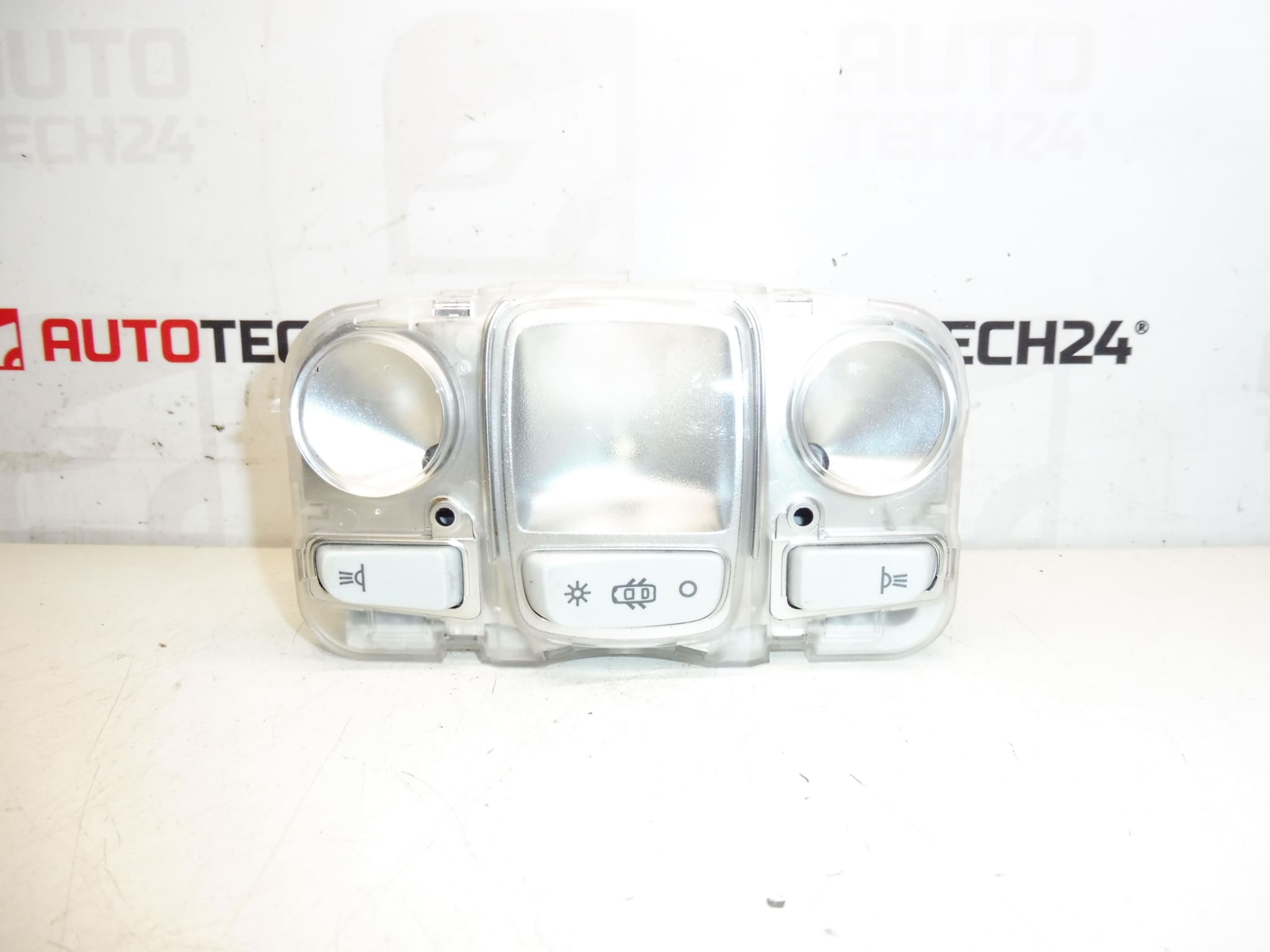 Belső világítás Citroën Peugeot 96781445PR