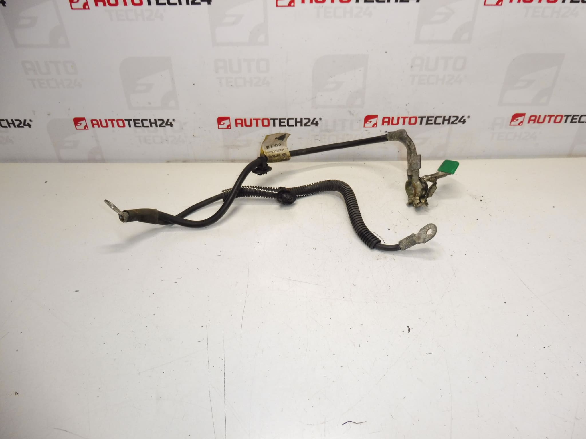 Csatlakozó kábel + oszlop a Peugeot motorban 9645113380 5642Y0