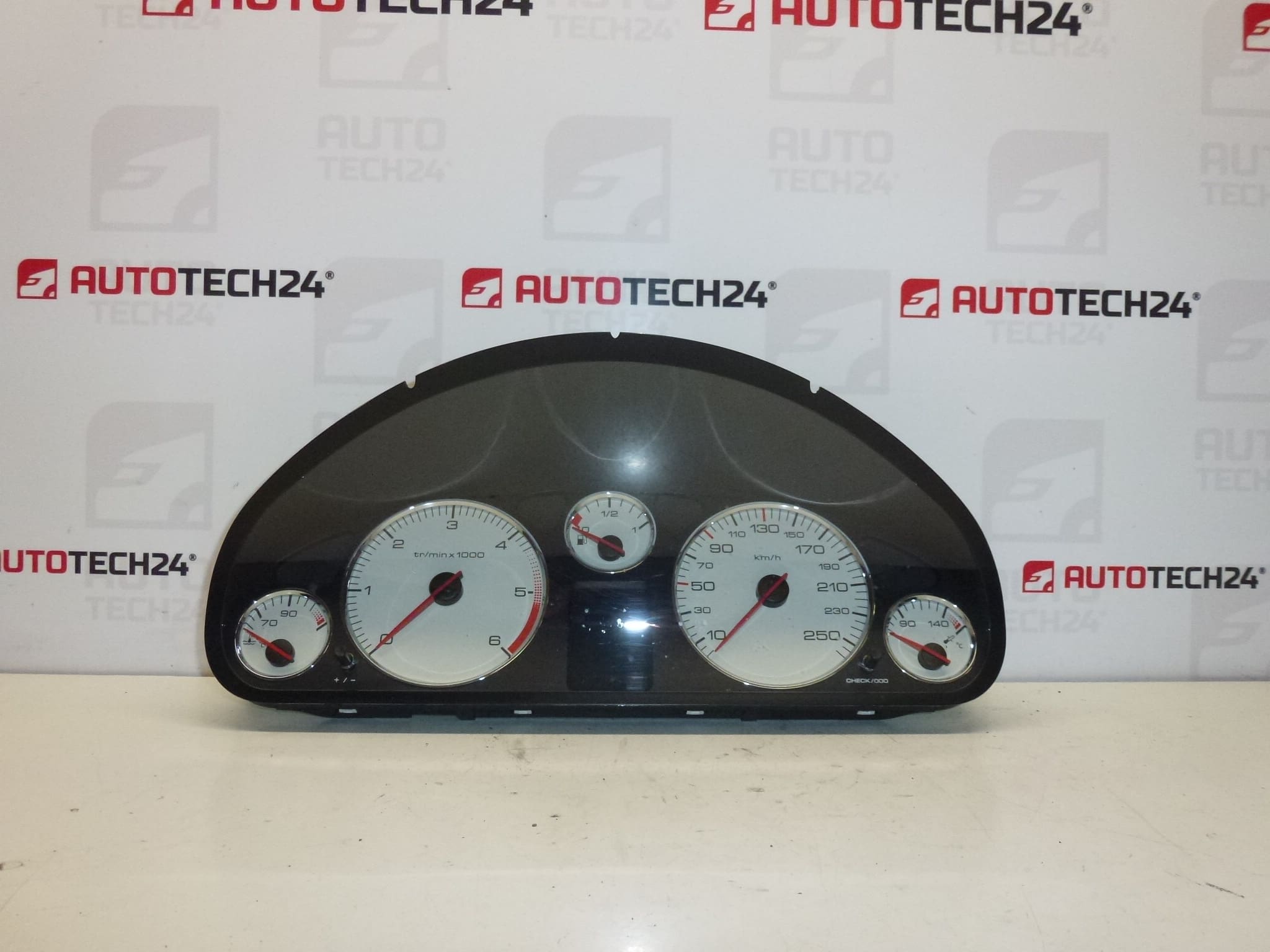 Sebességmérő Peugeot 407 futásteljesítmény 280000 km 9664690380 610395