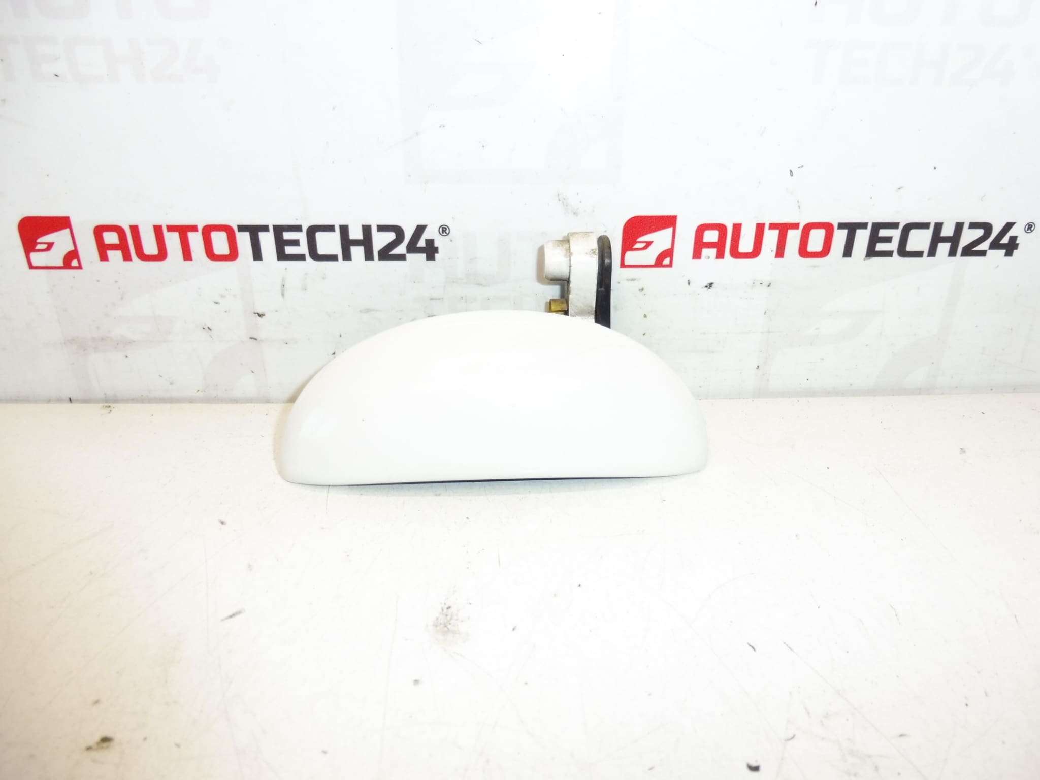 Bal első ajtó kilincs KWD Citroën C1 Peugeot 107 9101AK