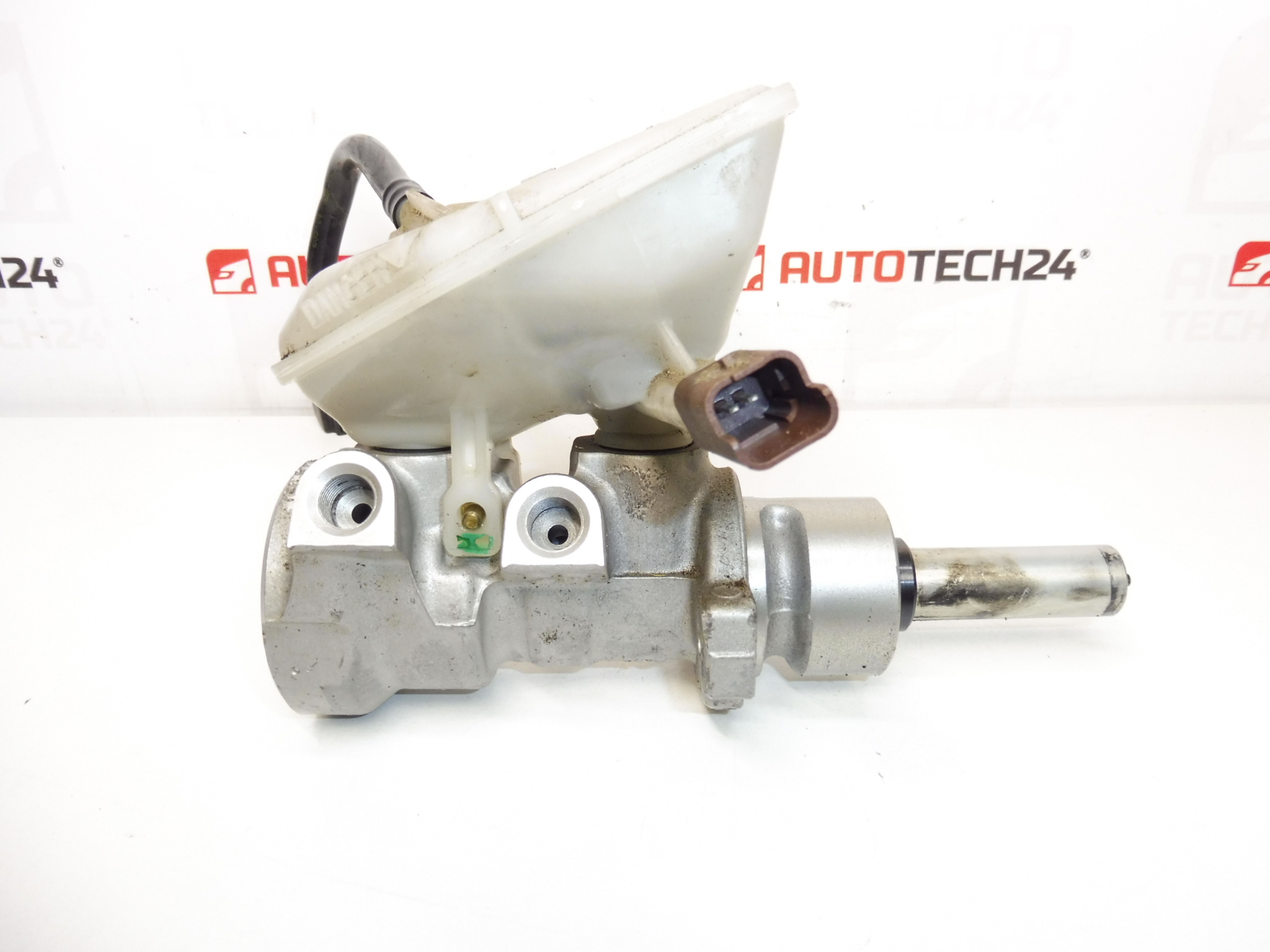 Fő Fékrendszeri Henger BOSCH Citroën Peugeot 0204123596 22472579 4601L2