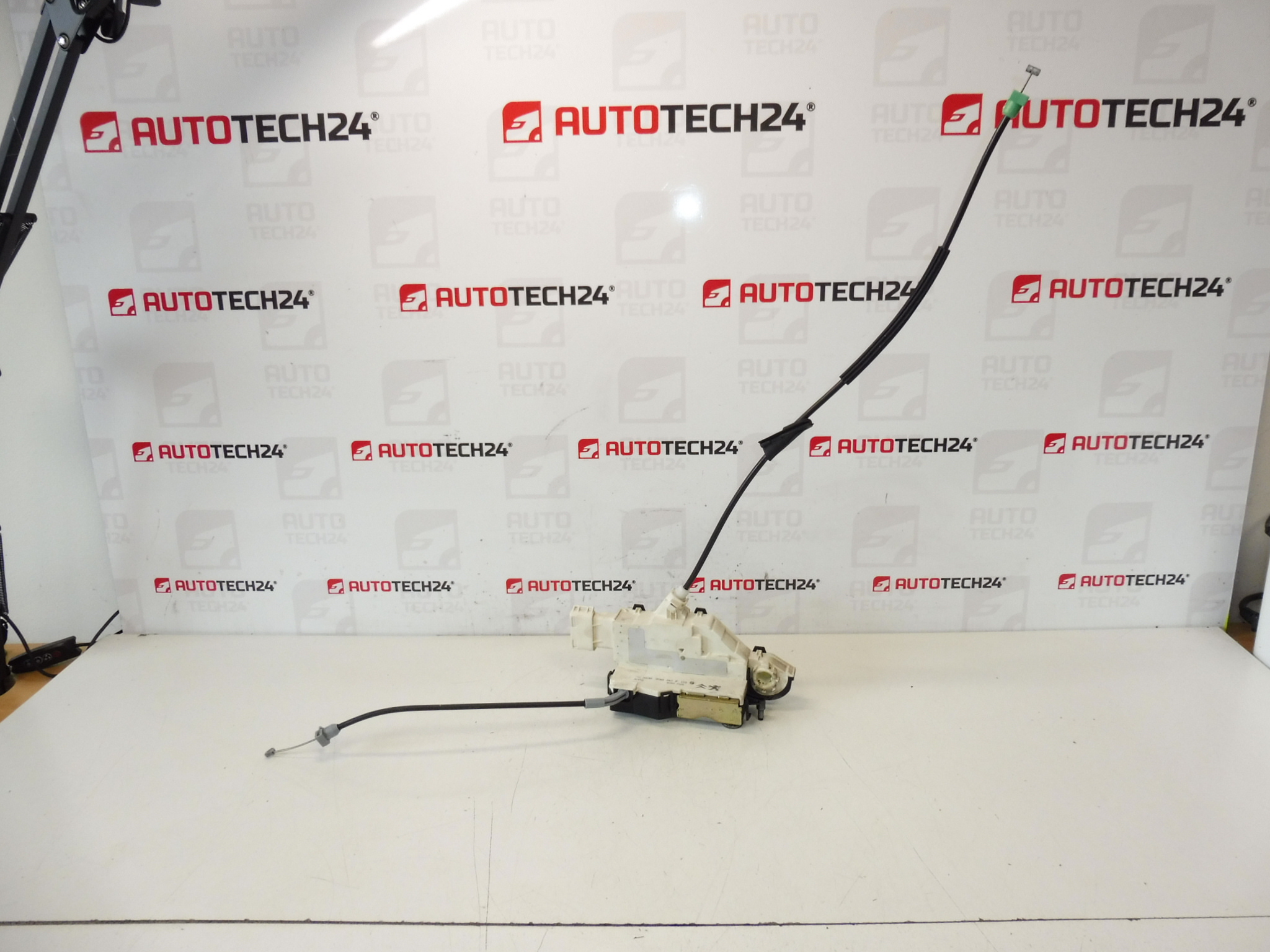 Bal első ajtózár Citroën C4 9660699880 9135R0