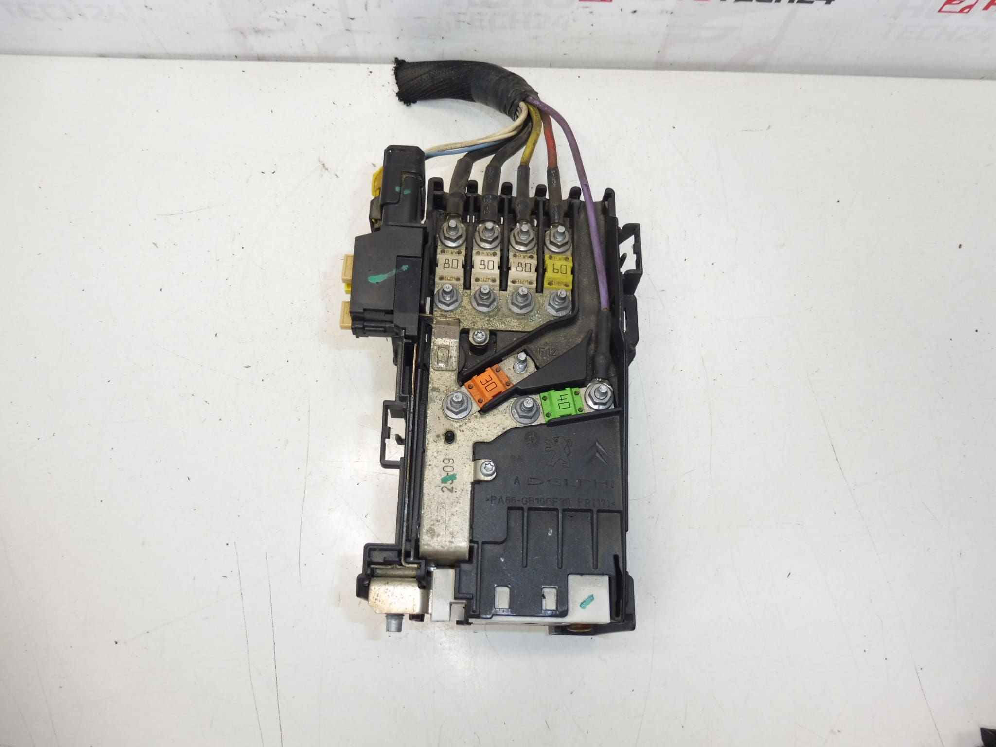 Biztosíték modul Citroën Peugeot 9666527680 28236841 6500GR