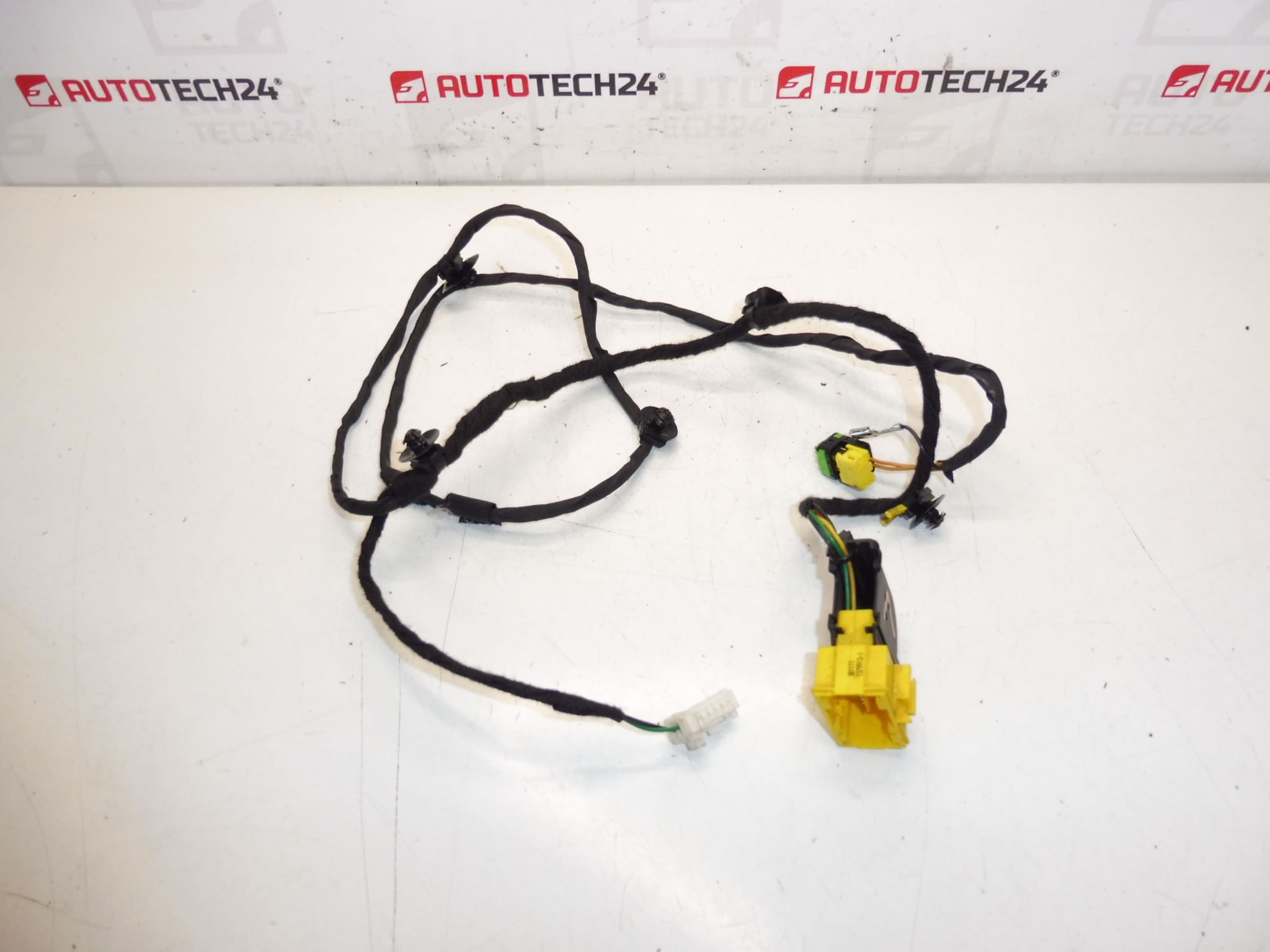 Citroen C3 II A51 vezetőülés heveder 1608078880