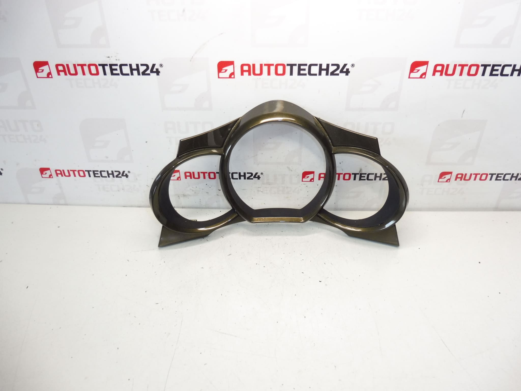 Műszerfali sebességmérő keret Citroen C3 II A51 96842894ZD