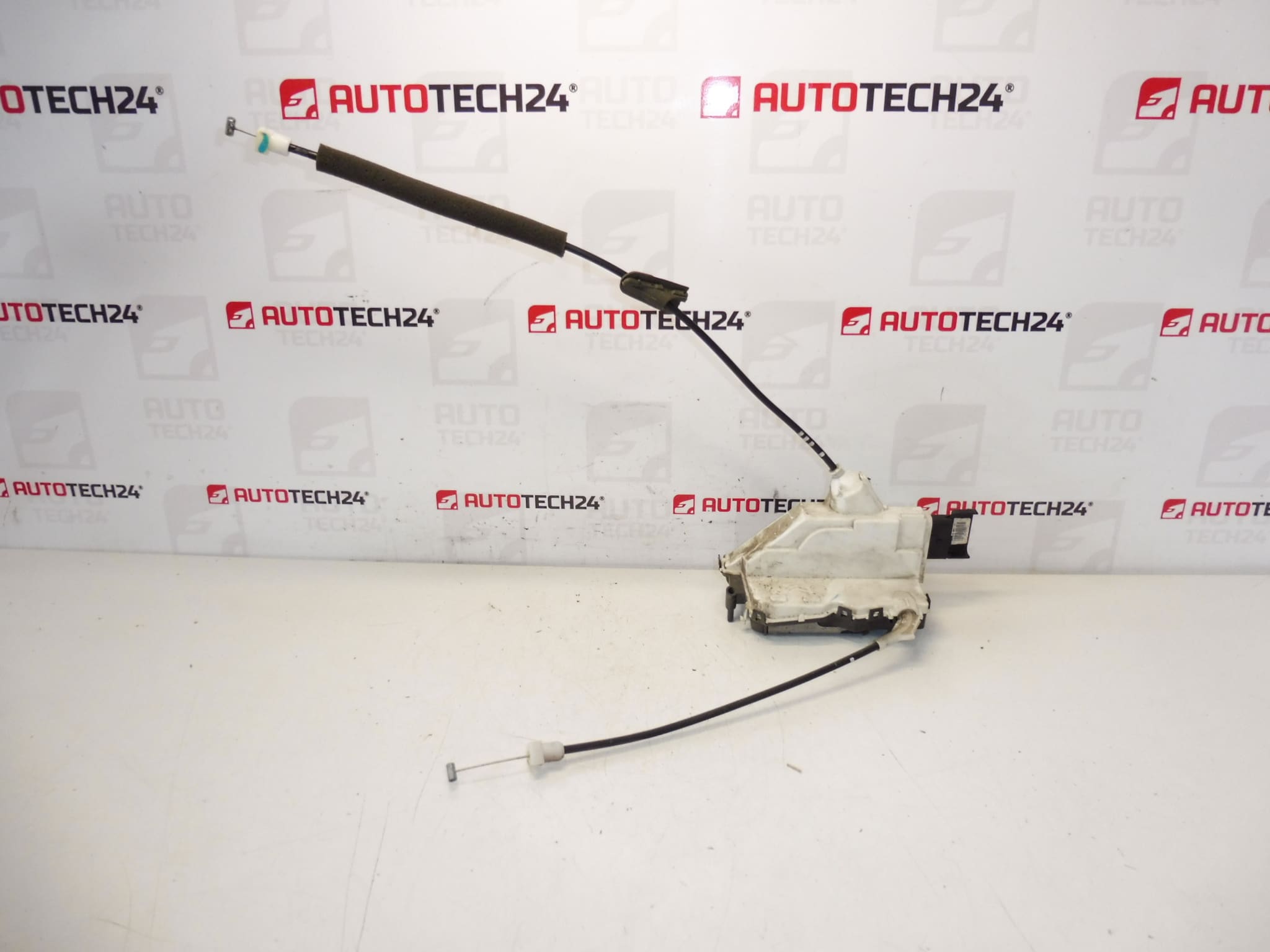 Utasoldali ajtózár Citroën C3 II A51 9800624680