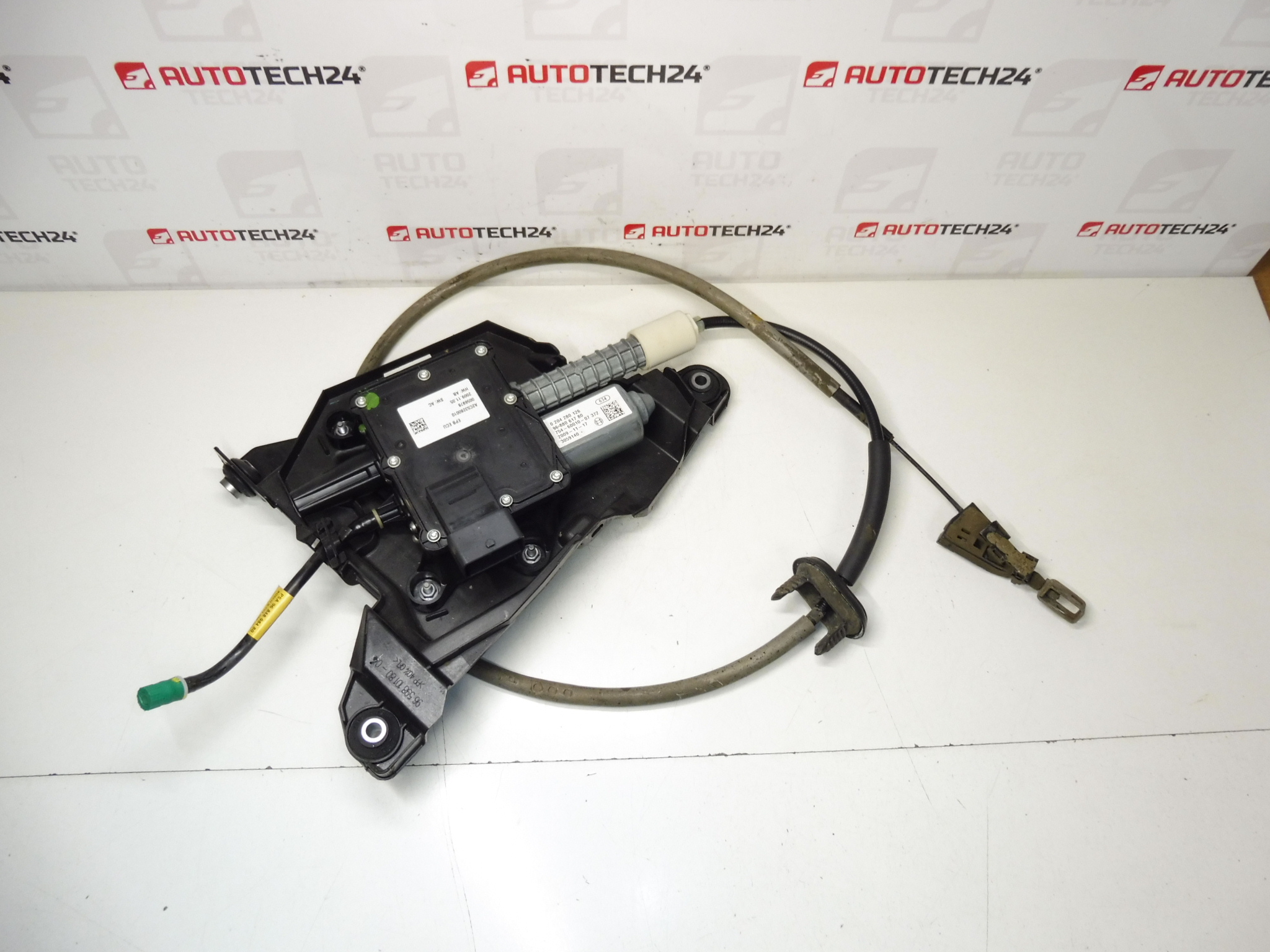 Elektronikus kézifék Peugeot 3008 I 0204280099 9684898480 470209