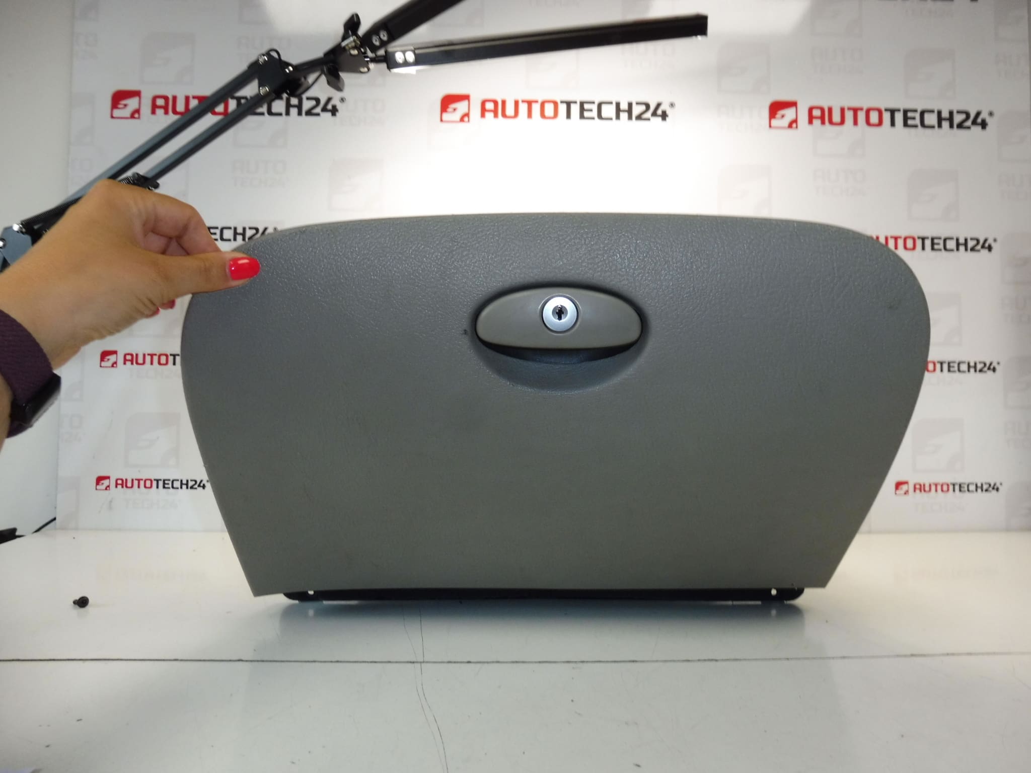 Tárolódoboz Citroën C5 9632612977 8220RG