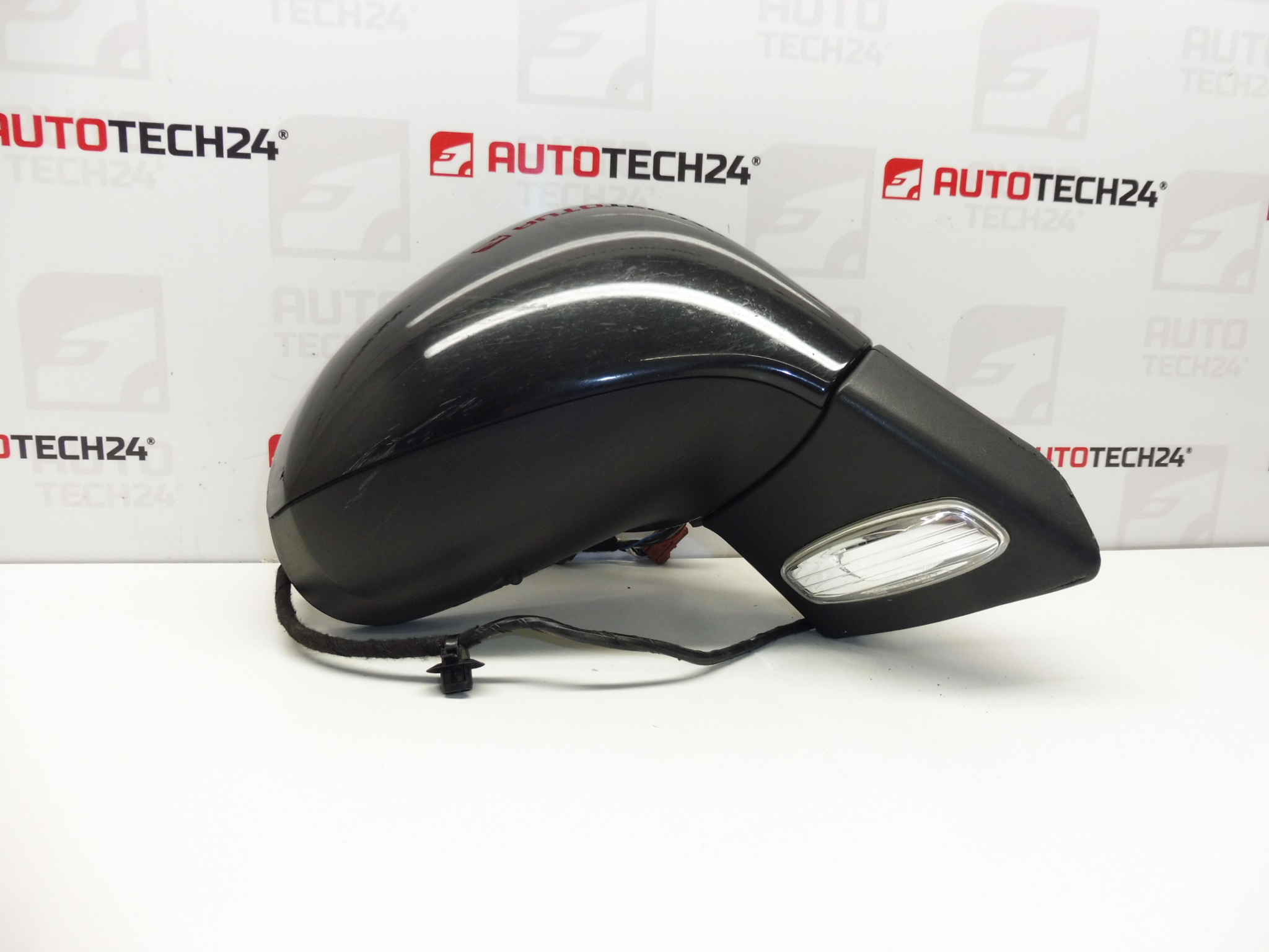 Használt jobb oldali visszapillantó tükör Peugeot 207 EXLD 96806501XT 8149ZH