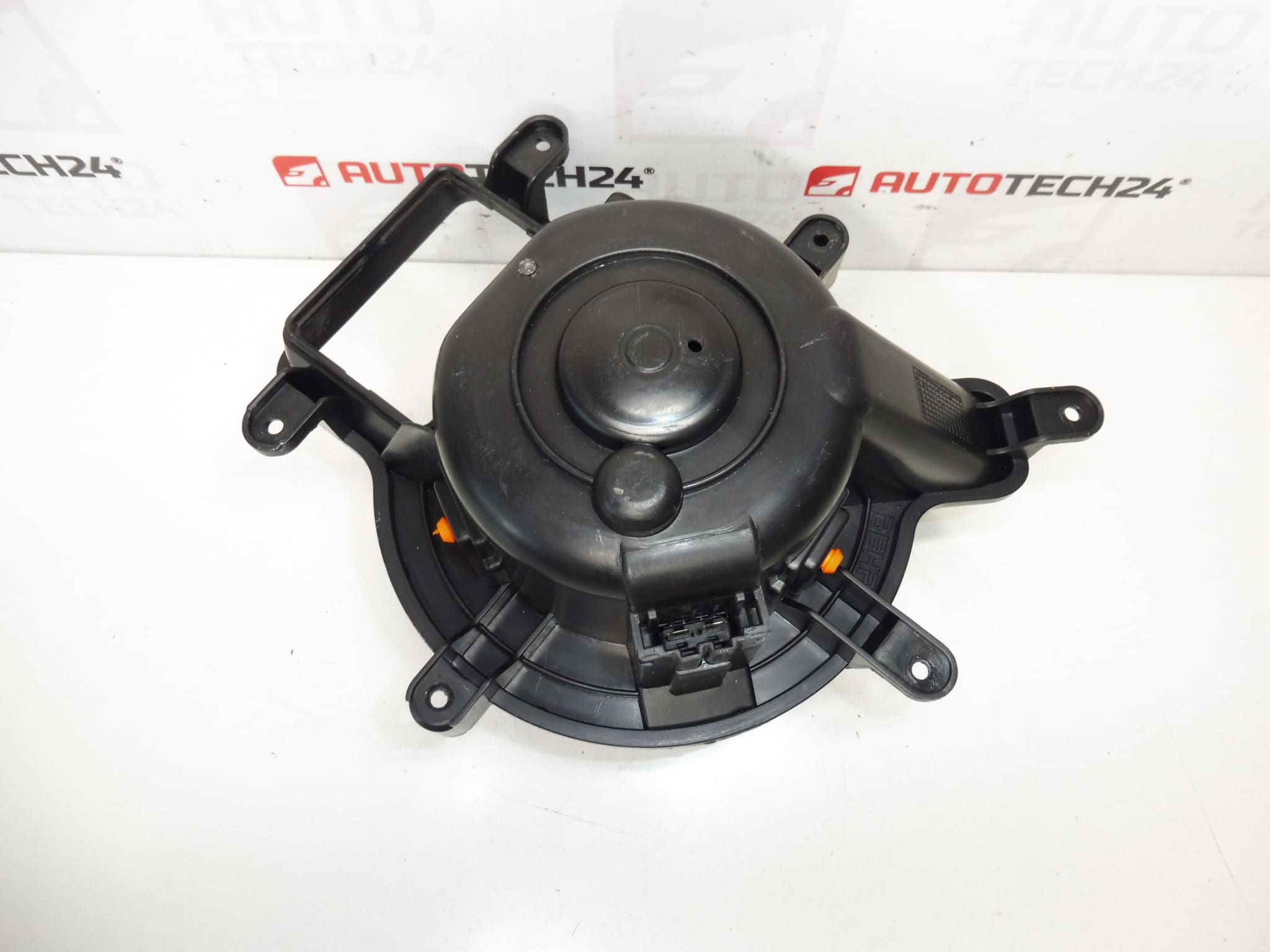 Fűtésventilátor Peugeot 3008 5008 T3953003 6441CP
