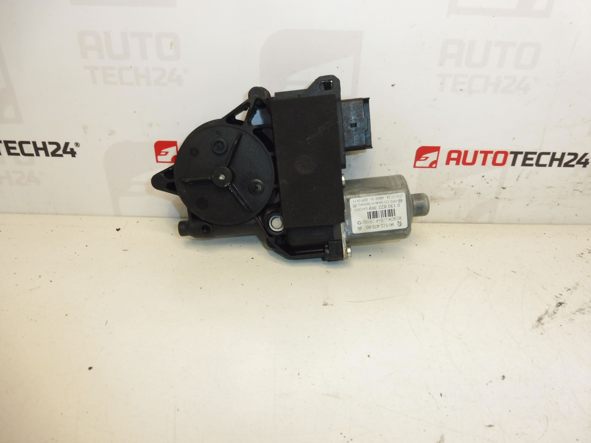 Jobb oldali ablakemelő motor Peugeot 308 9657247580 9222CW
