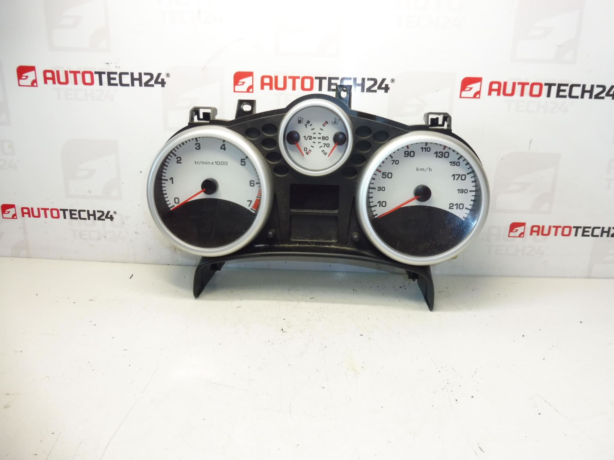 Sebességmérő Peugeot 207 9666132380 6103CS