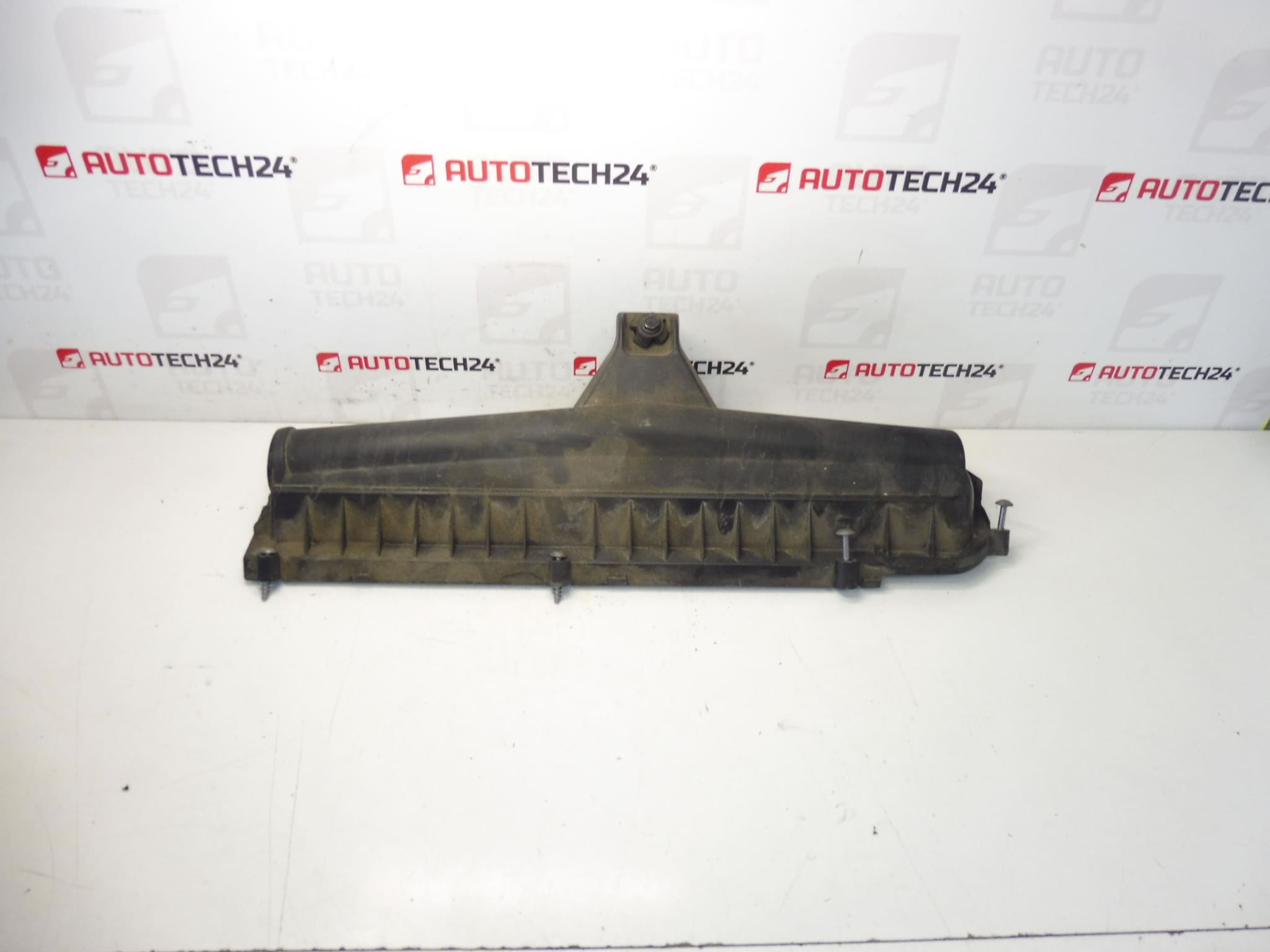 Szűrődoboz fedele 1.4 VTI 1.6 VTI Citroën Peugeot V753482480 1420T5