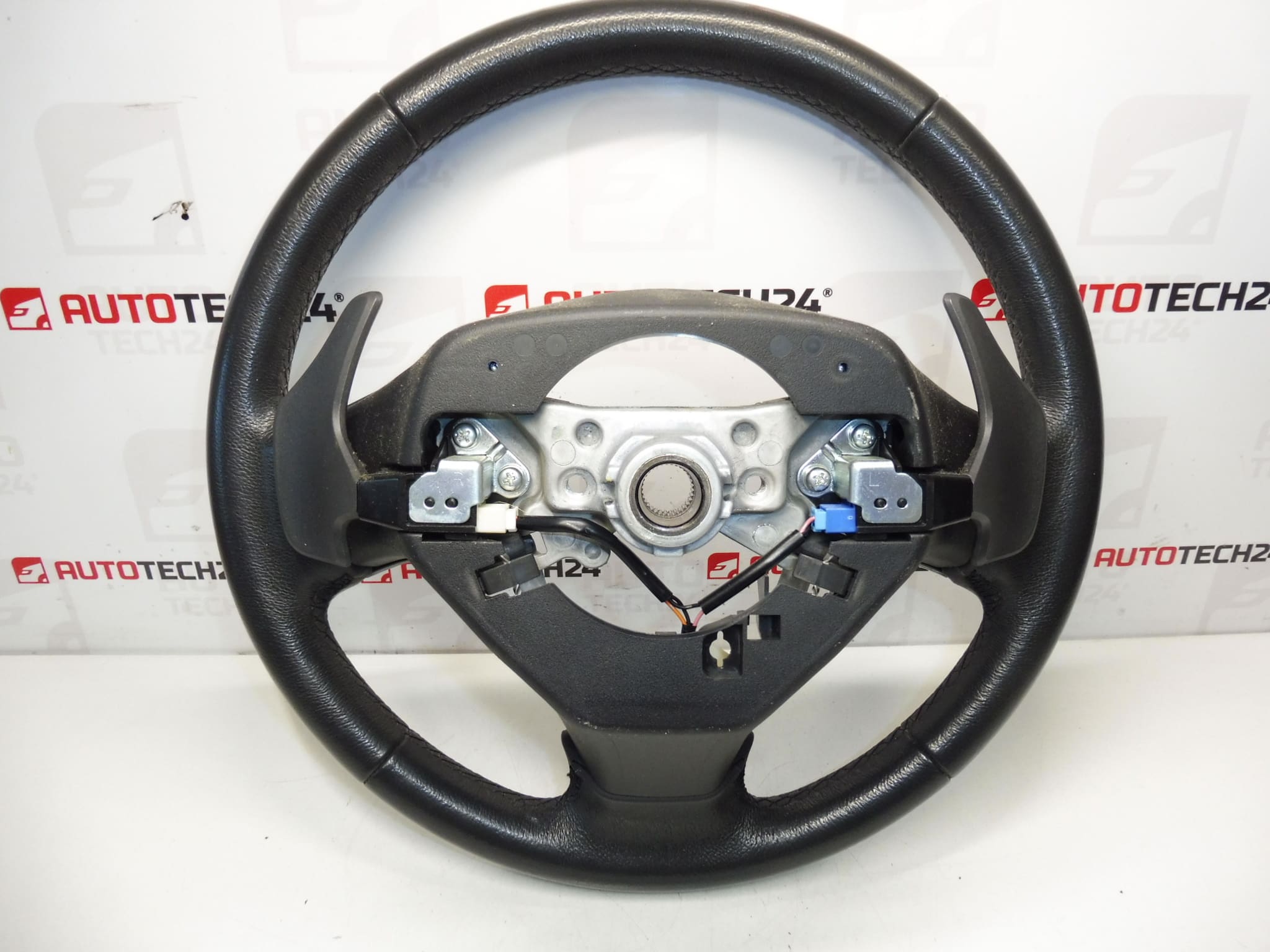 Citroen C1 Peugeot 107 45180-040-B 16080411 kormánykerék