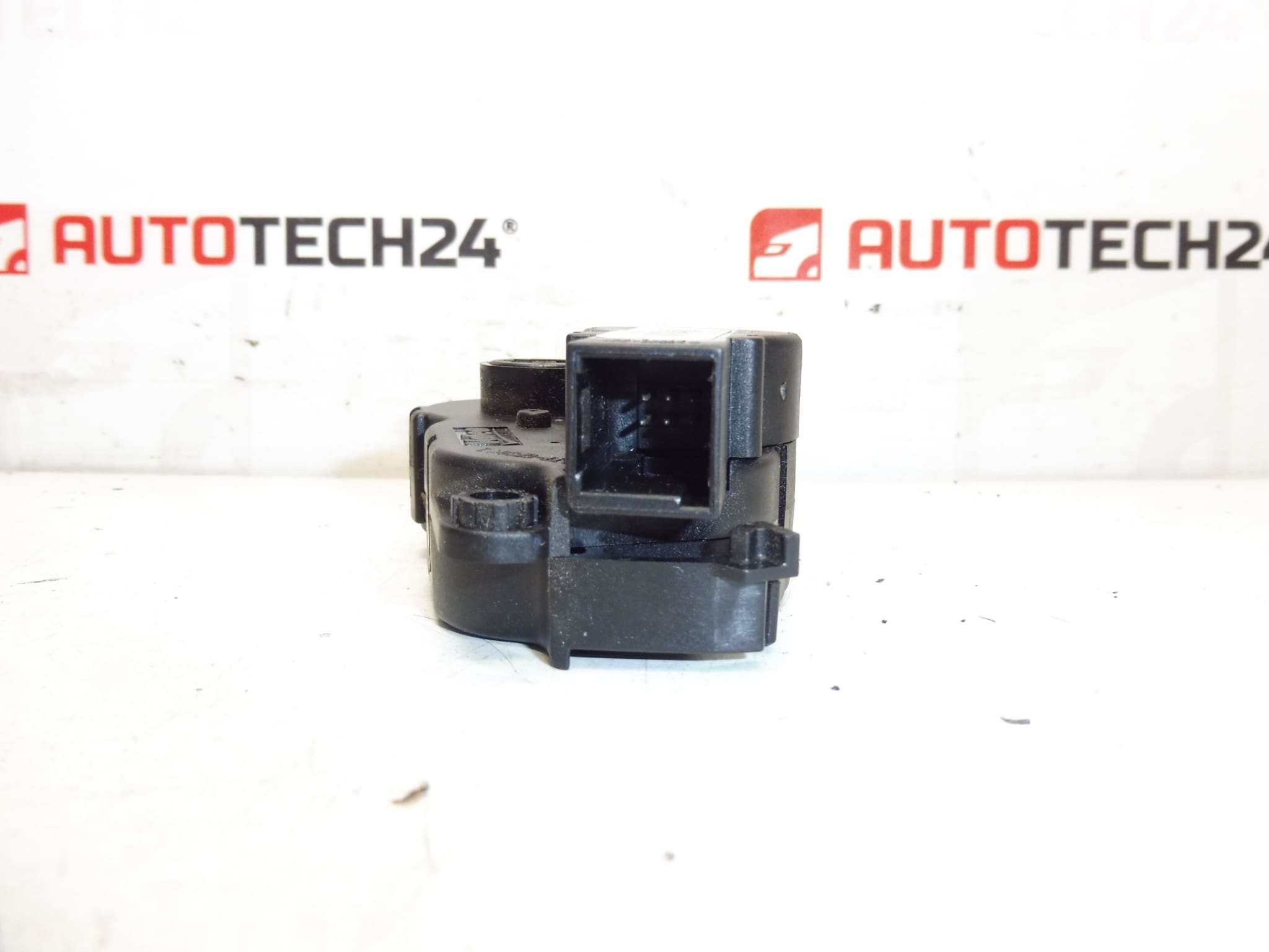 Szervo Valeo Citroën Peugeot T1009914P A 6479E7