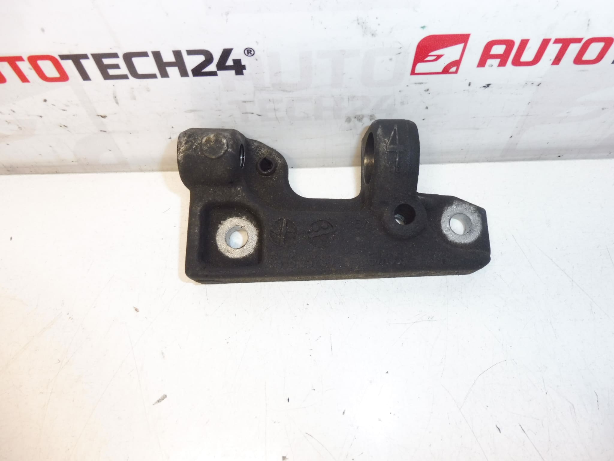 Citroën Peugeot generátor tartó 9656125280 5706K9
