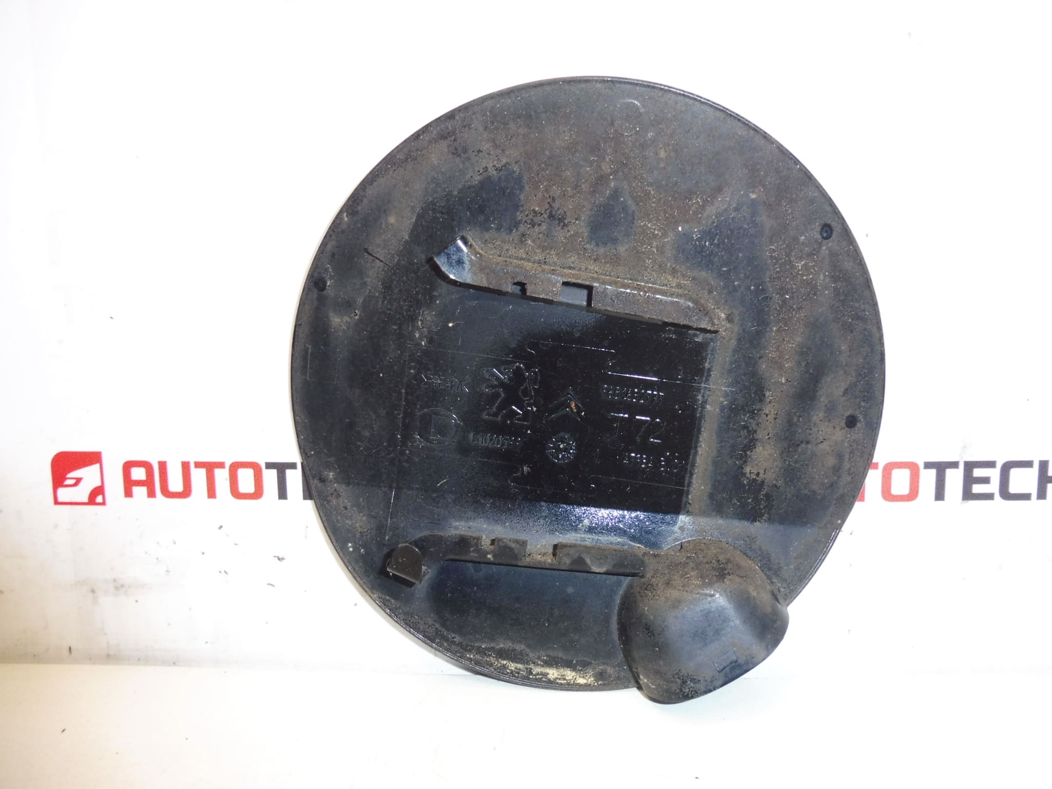 Tankfedél fedél KTVD Peugeot 308 9681632777 1517G5 - Image 2