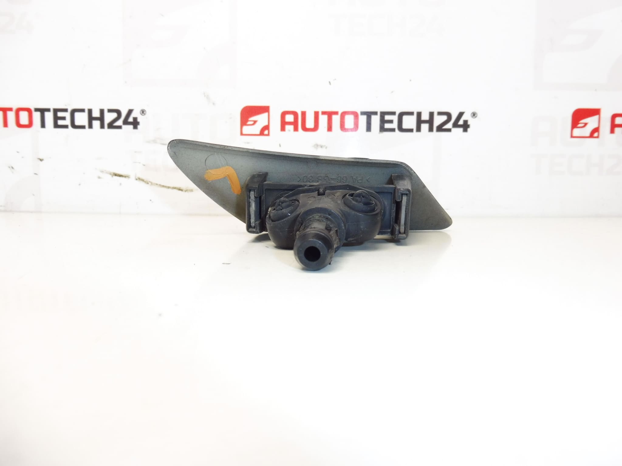 Fúvóka és mosófedél a bal első lámpához Peugeot 307 6438H2 6438H1